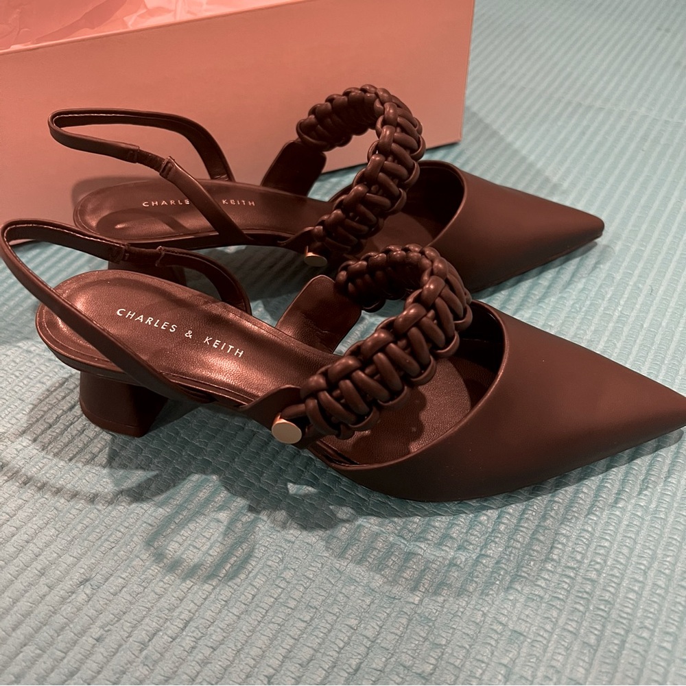 [NEW] Braided Strap Slingback Pumps, size 36